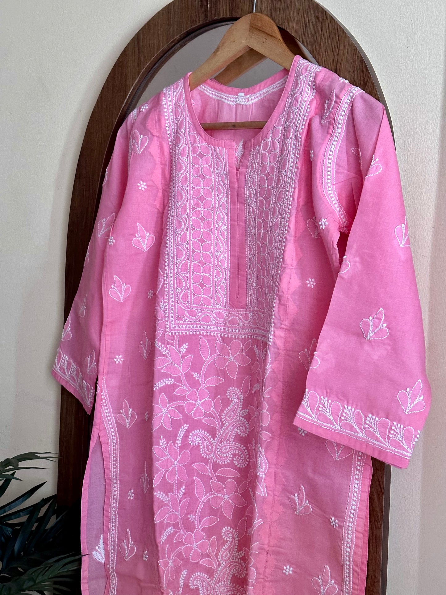 Raahat Cotton Chikankari Kurta