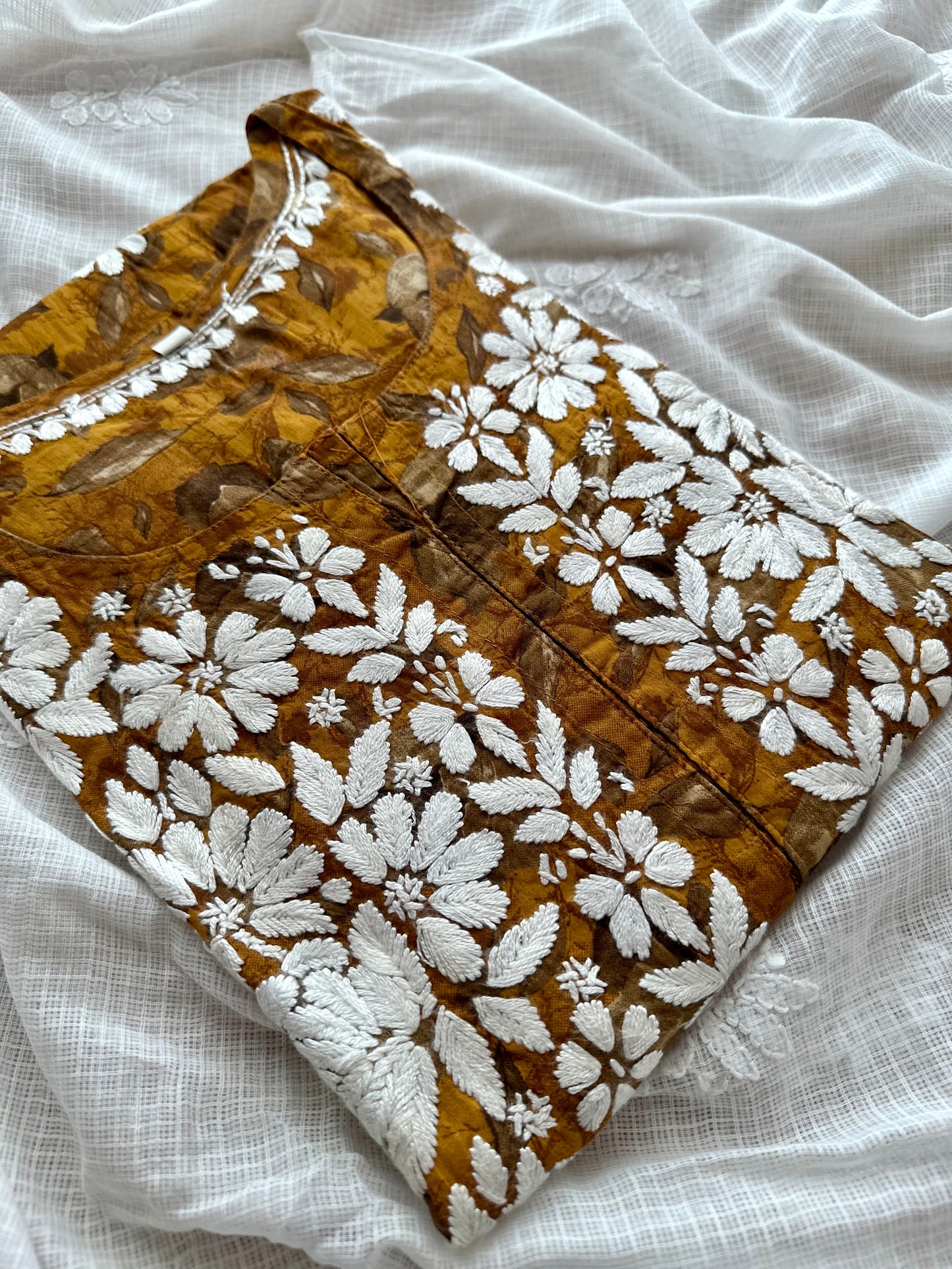 Jhilmil Chikankari Kurta